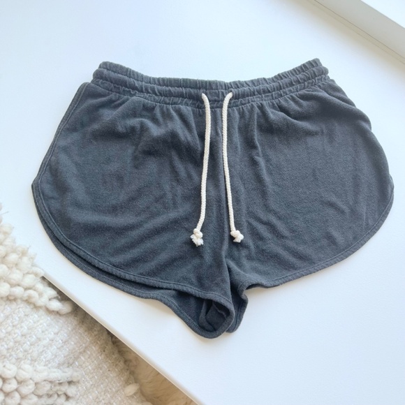 BNWT Groceries Apparel 'Astrid' active short pomegranate iron color, XS - Picture 3 of 7